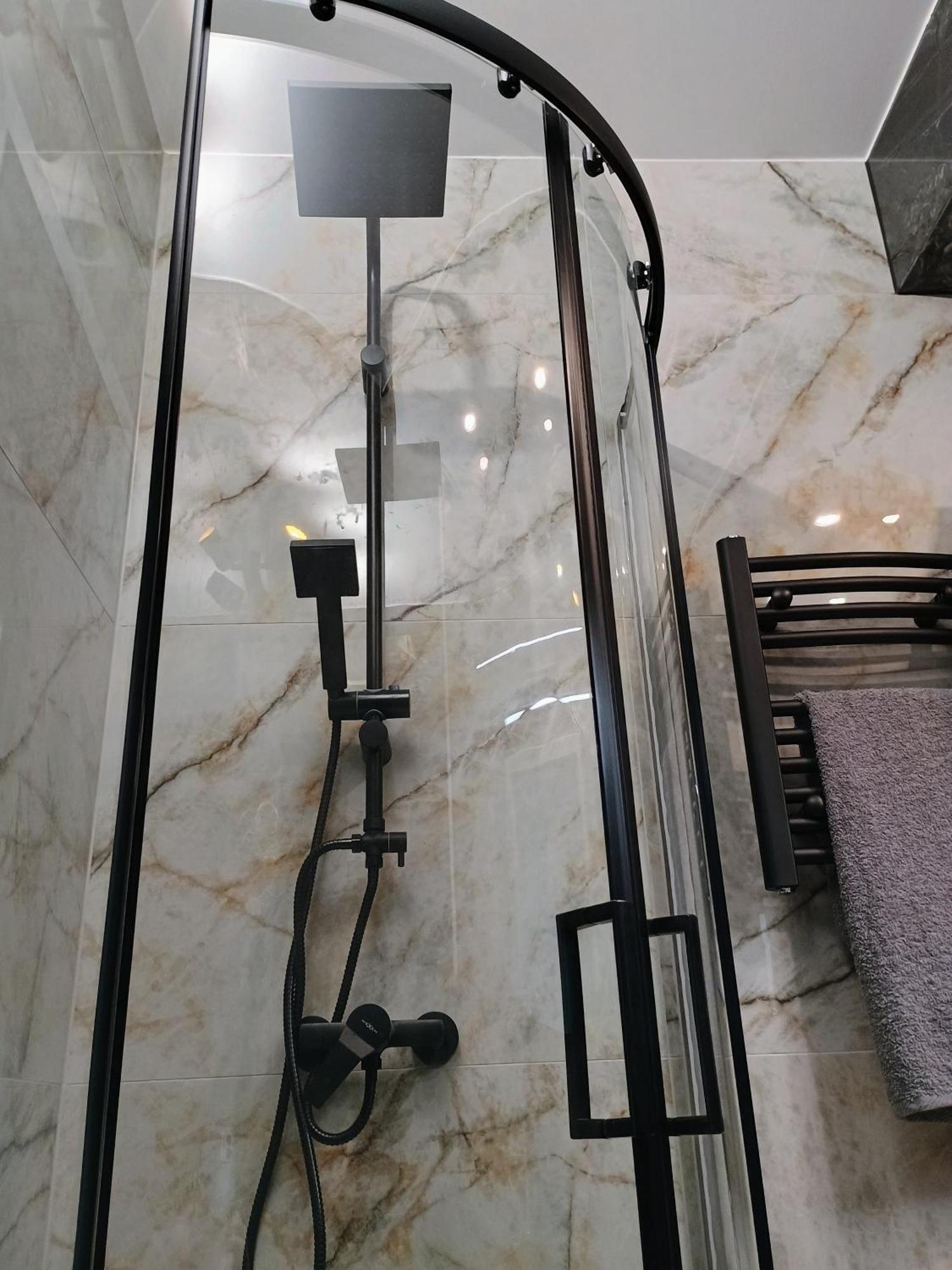 Apartament Em Krosno Buitenkant foto